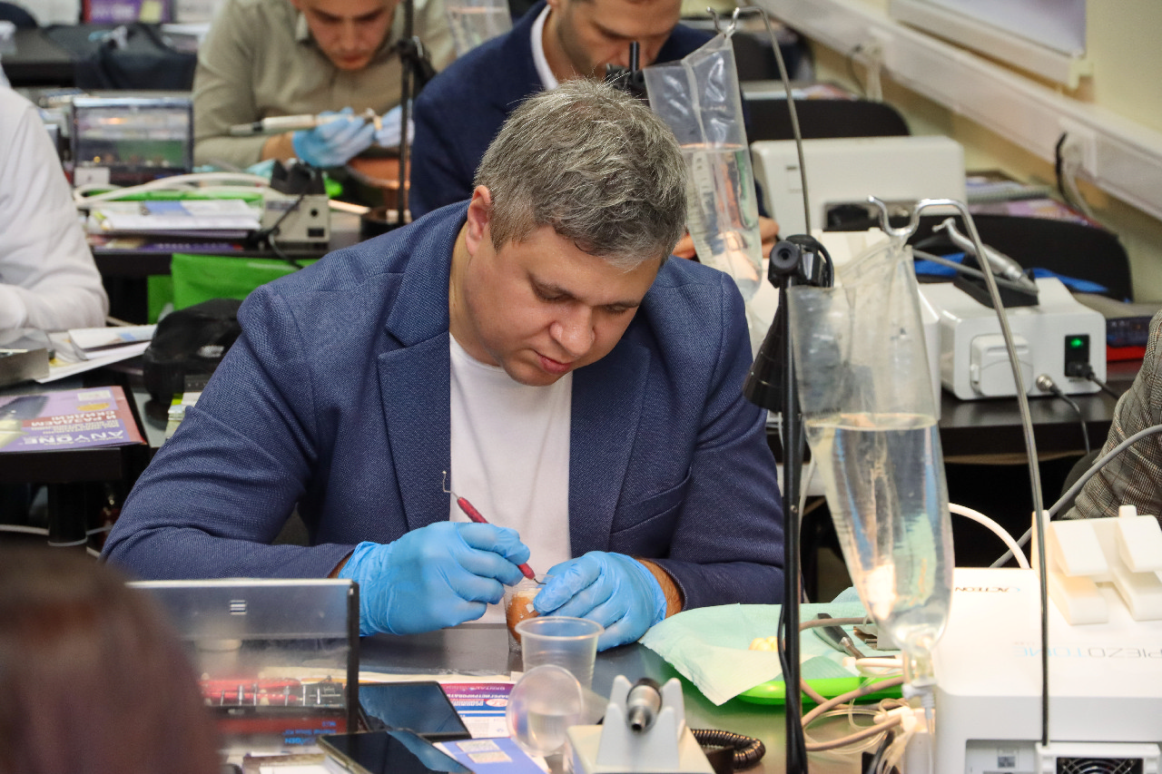 Продвинутый курс по имплантации: костная пластика и синус-лифтинг 13-14 сентября