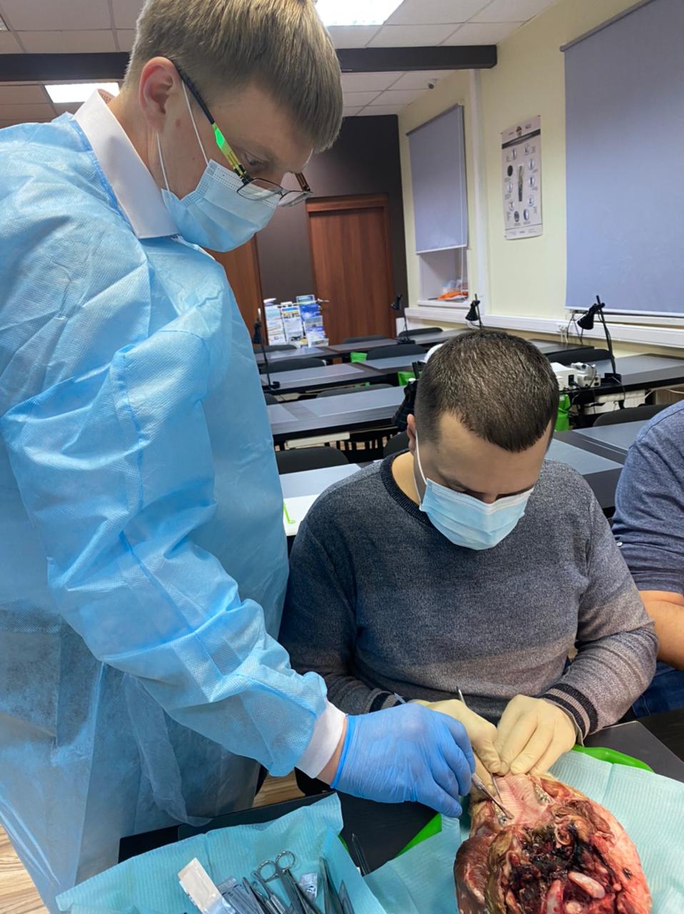 Дентальная имплантация с одновременной пластикой мягких тканей в сложных клинических случаях. 3 апреля 2021