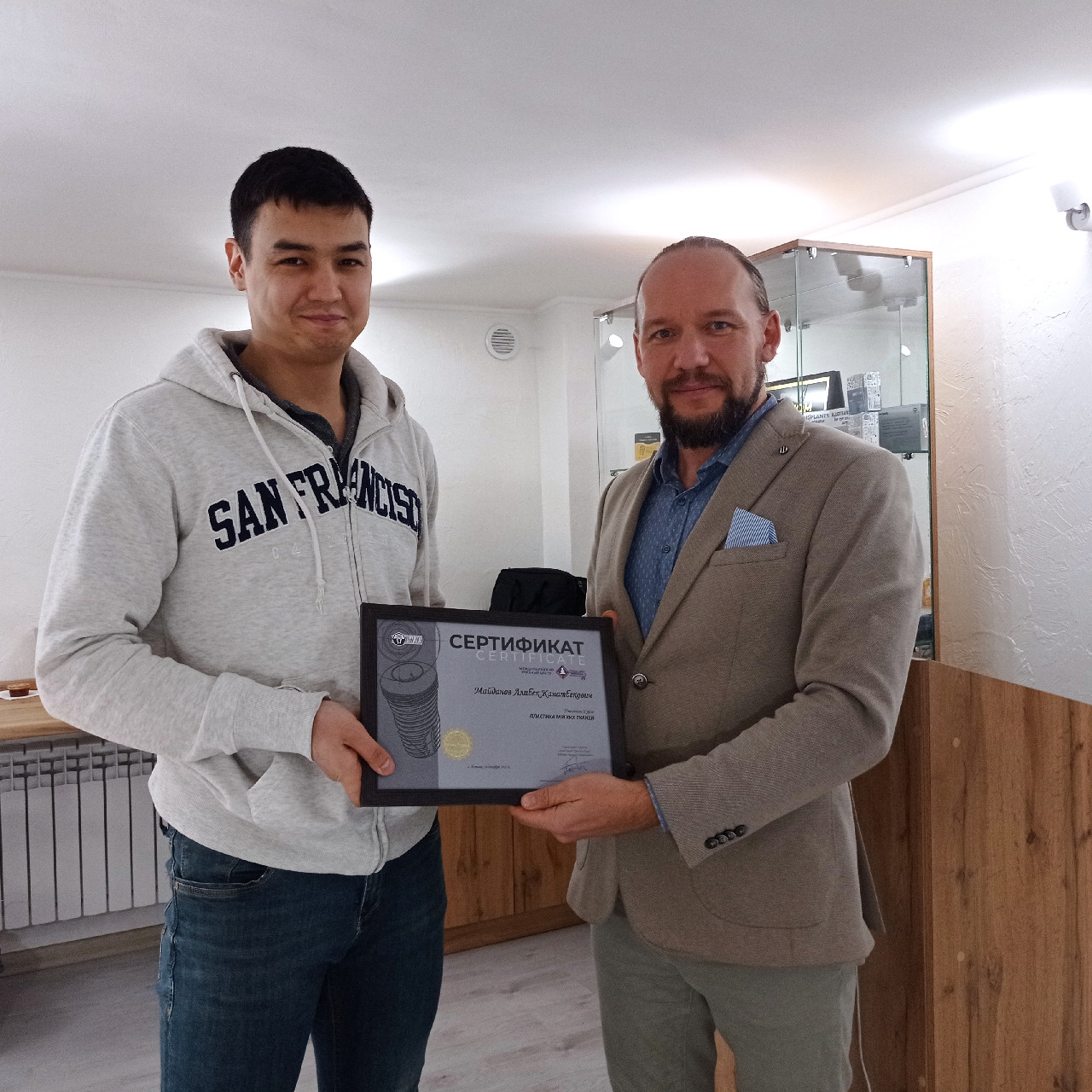 Курс Камиля Хабиева в Астане: Пластика мягких тканей вокруг имплантатов