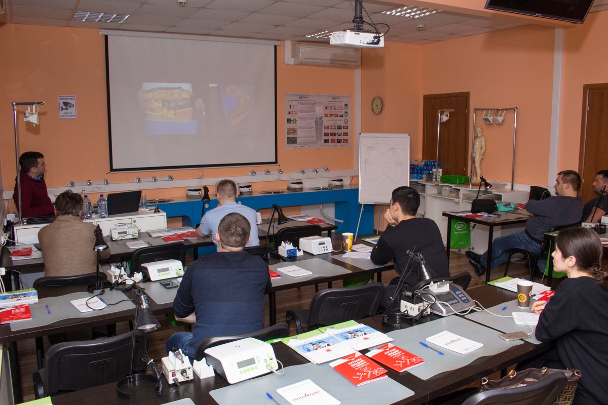 2019.11.01 Как спасти имплантат. Стратегия и тактика в лечении периимплантитов. Панцулая В.Г.