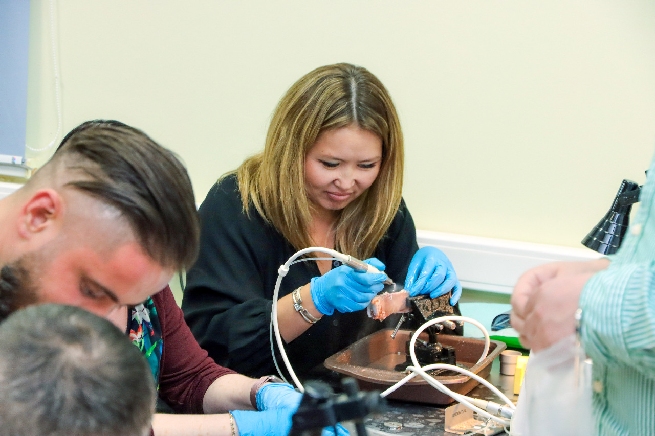 Продвинутый курс по имплантации: костная пластика и синус-лифтинг 13-14 сентября