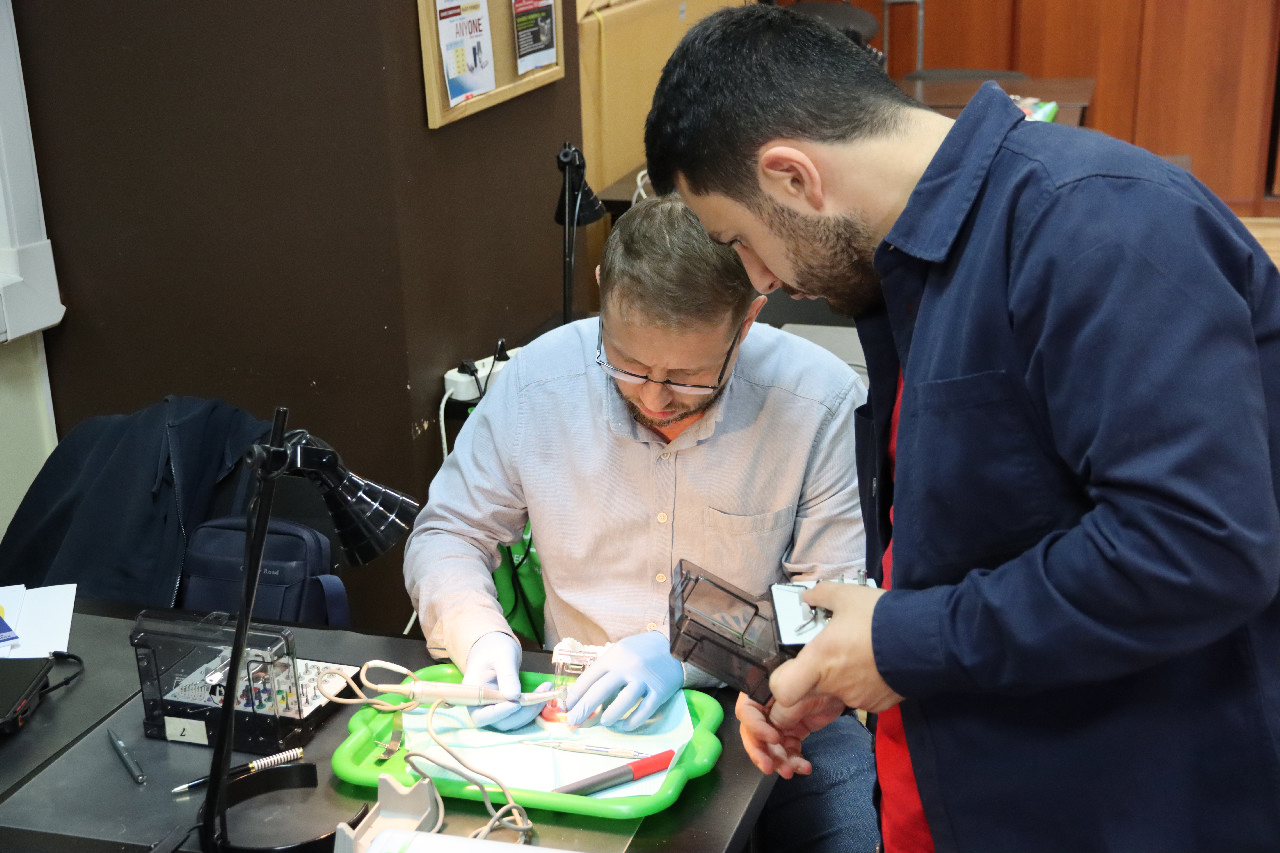 Экспертный курс по тотальной имплантации и протезированию при полном отсутствии зубов