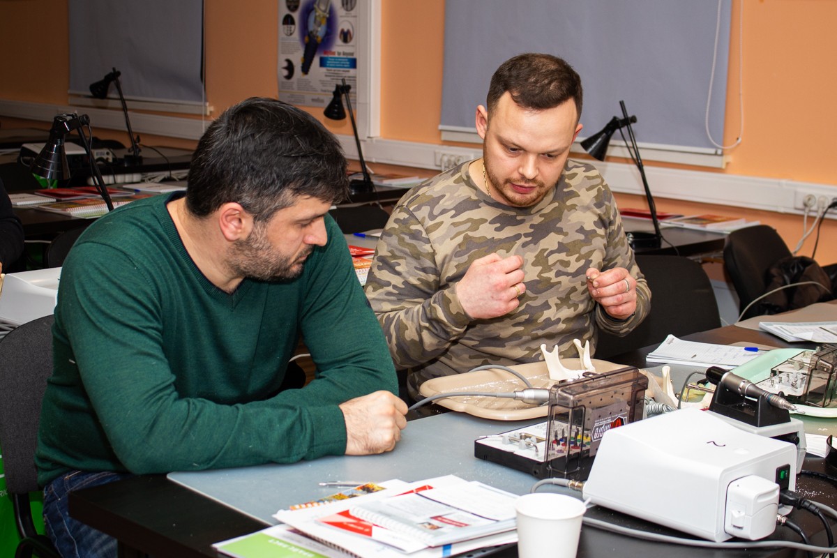 Стоматологическая реабилитация с помощью ангулированных имплантатов. 5 февраля 2020, Данилов Александр Алексеевич