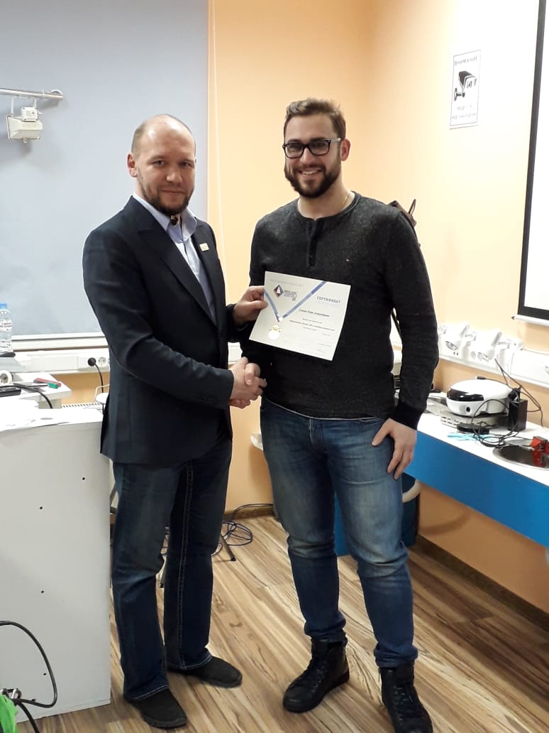 Атравматичное удаление зубов и методики наложения швов