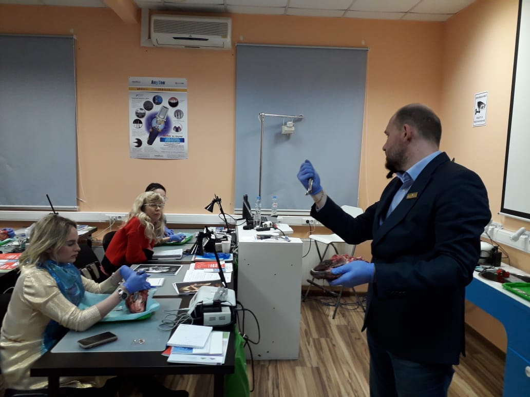 Атравматичное удаление зубов и методики наложения швов