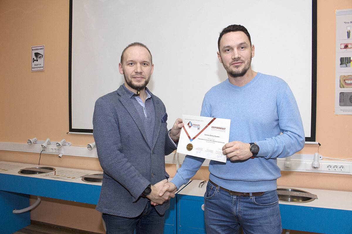 Атравматичное удаление зубов и методики наложения швов. 21.01.2020