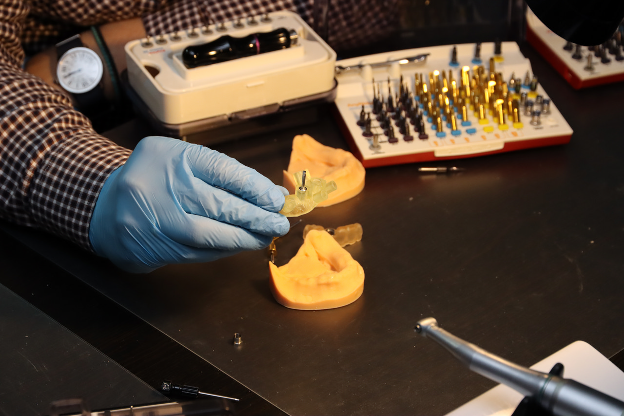 Продвинутый курс R2Gate+ExoCAD. Практика на беззубой челюсти