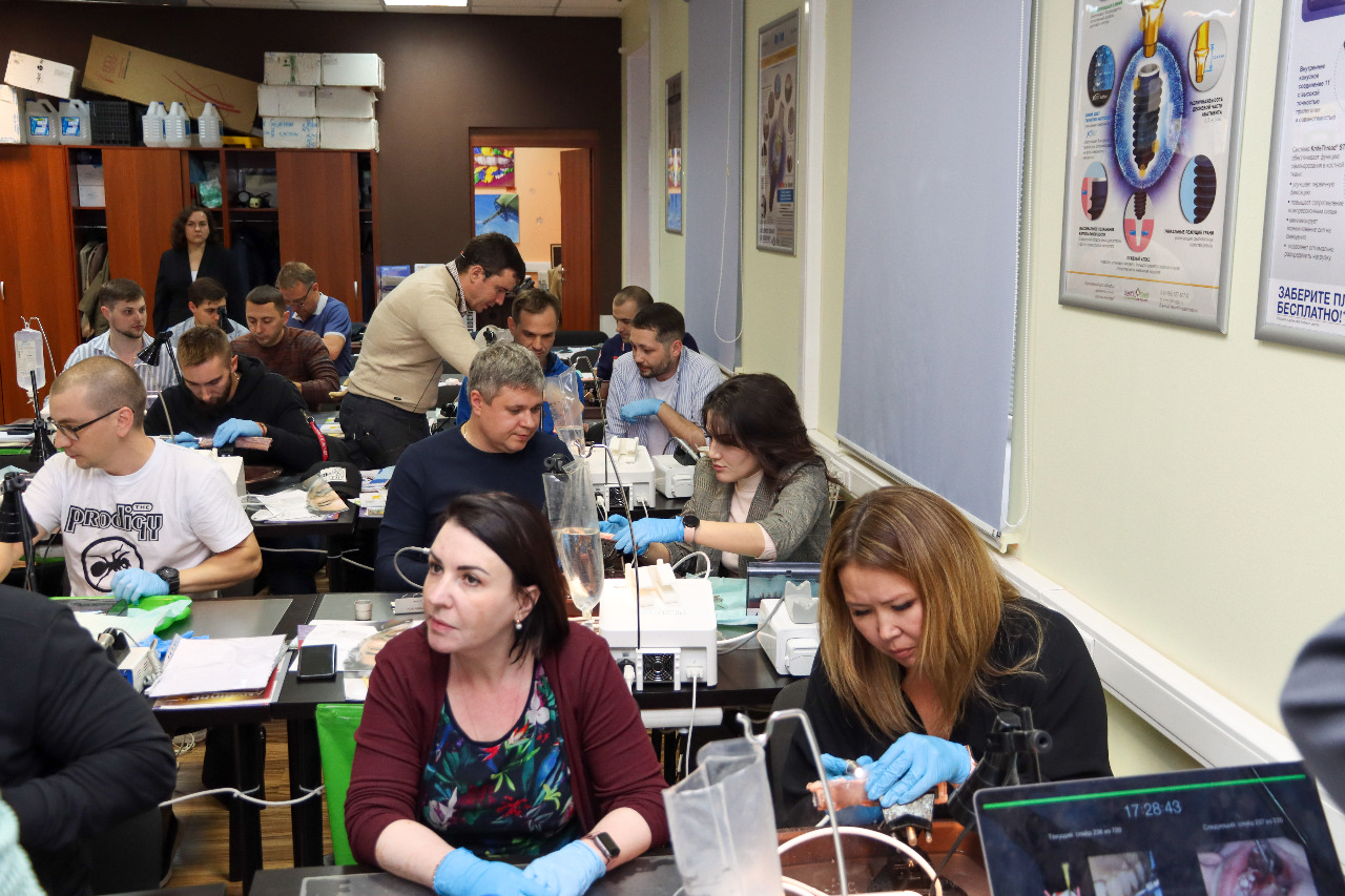 Продвинутый курс по имплантации: костная пластика и синус-лифтинг 13-14 сентября