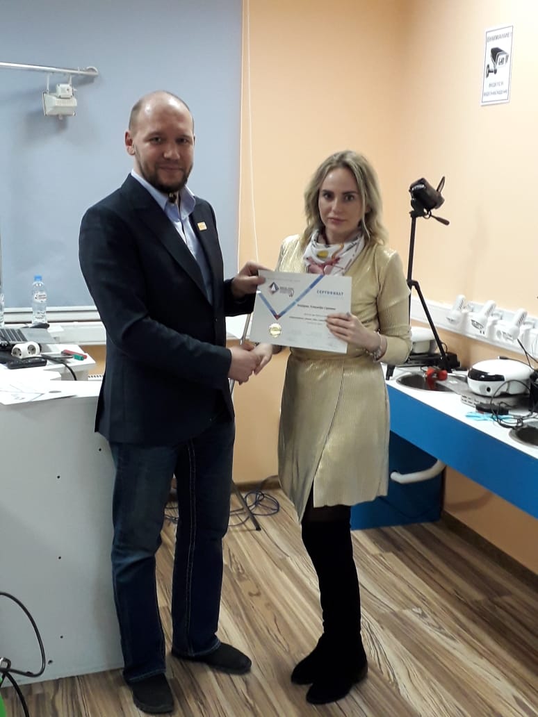 Атравматичное удаление зубов и методики наложения швов