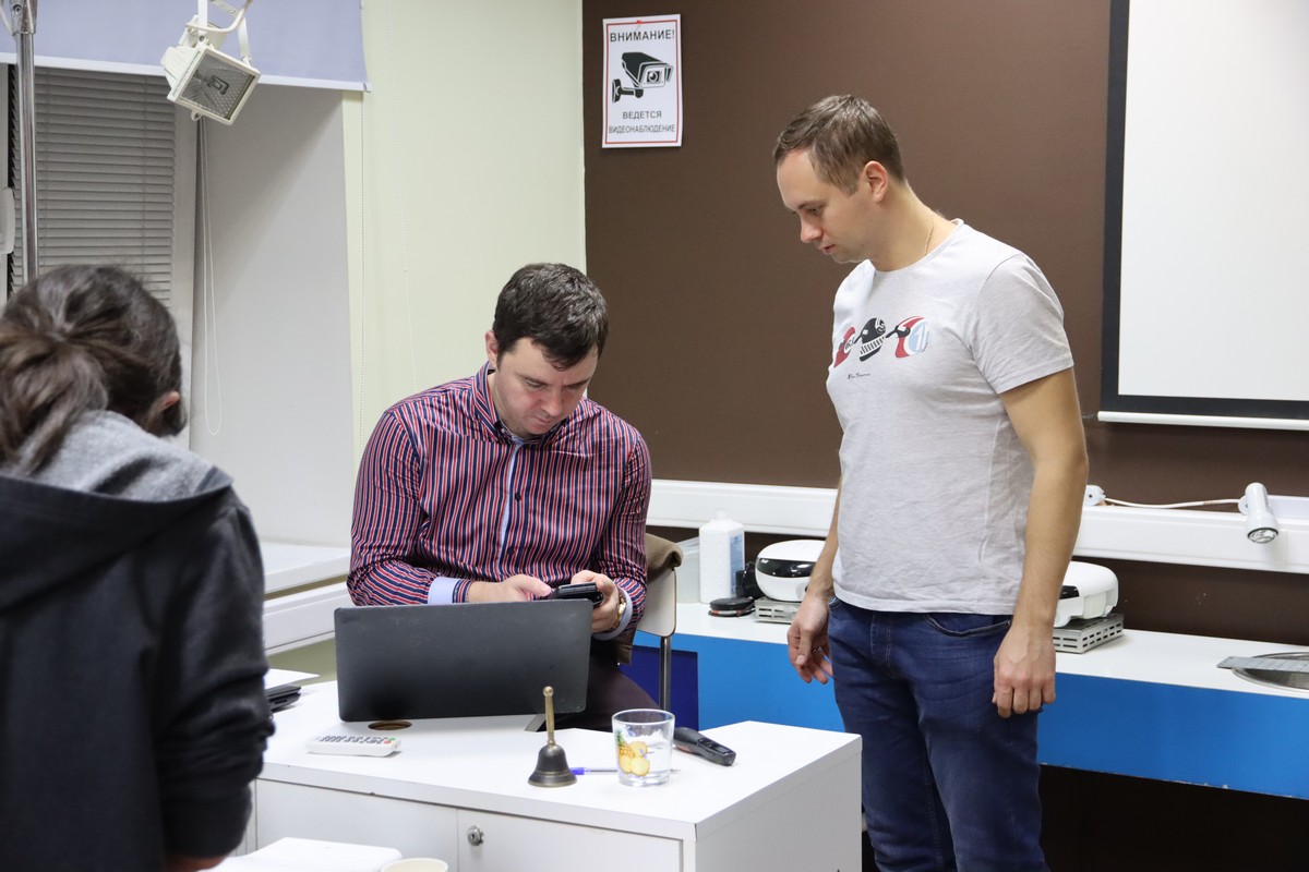 Одномоментная имплантация и немедленная нагрузка