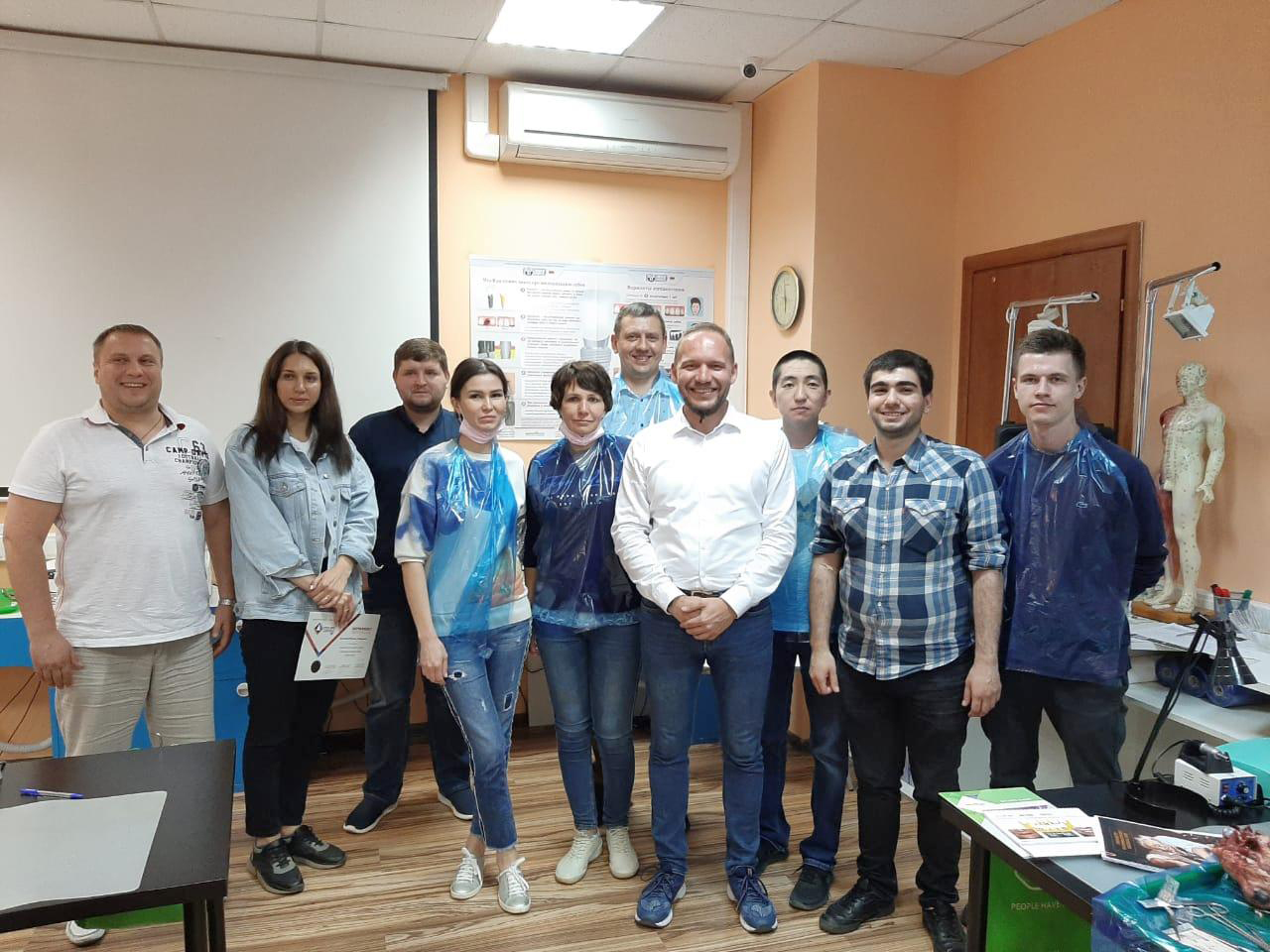 Атравматичное удаление зубов и методики наложения швов. Пост-релиз офлайн курса 23 июня.