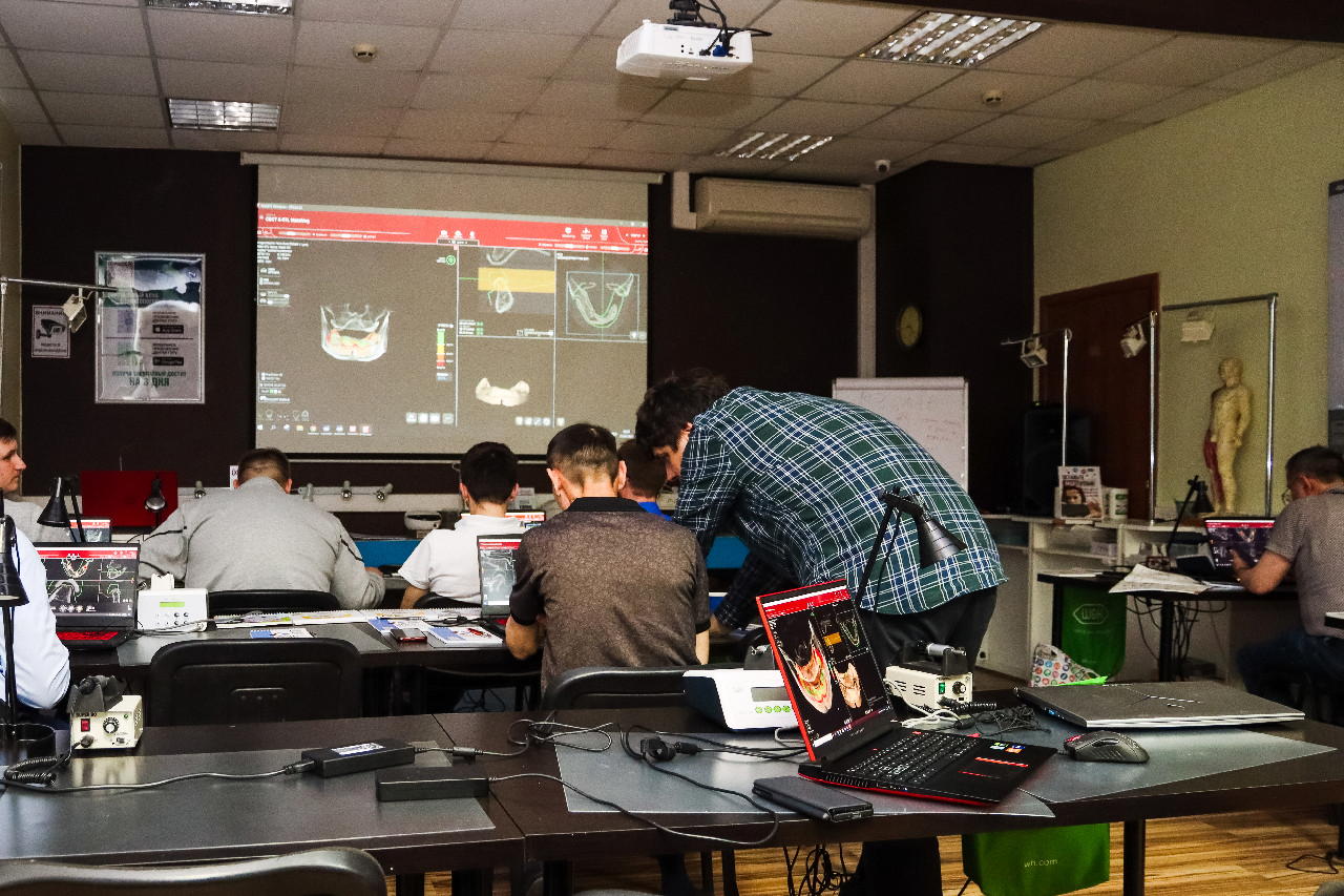 Продвинутый курс R2Gate+ExoCAD. Практика на беззубой челюсти