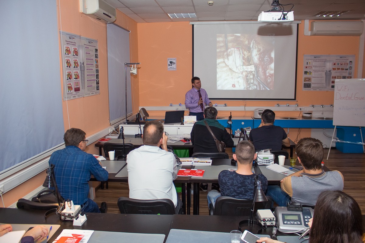 Пластика мягких тканей вокруг имплантатов. Морфологический подход - курс Виталия Панцулаи в УЦ Дентал Гуру.