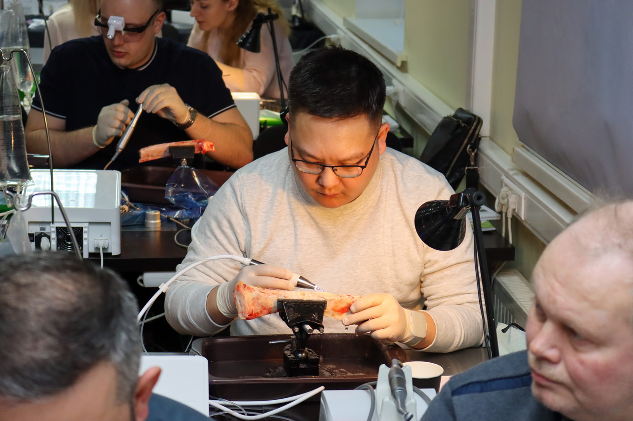 Продвинутый курс по имплантации. Костная пластика и синус-лифтинг