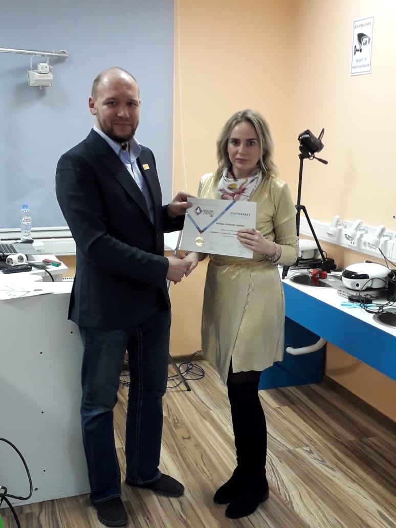 Атравматичное удаление зубов и методики наложения швов