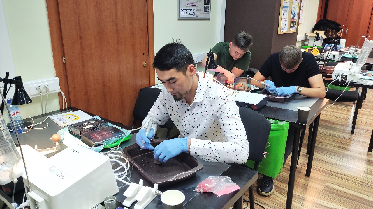 Продвинутый курс по имплантации. Костная пластика и синус-лифтинг