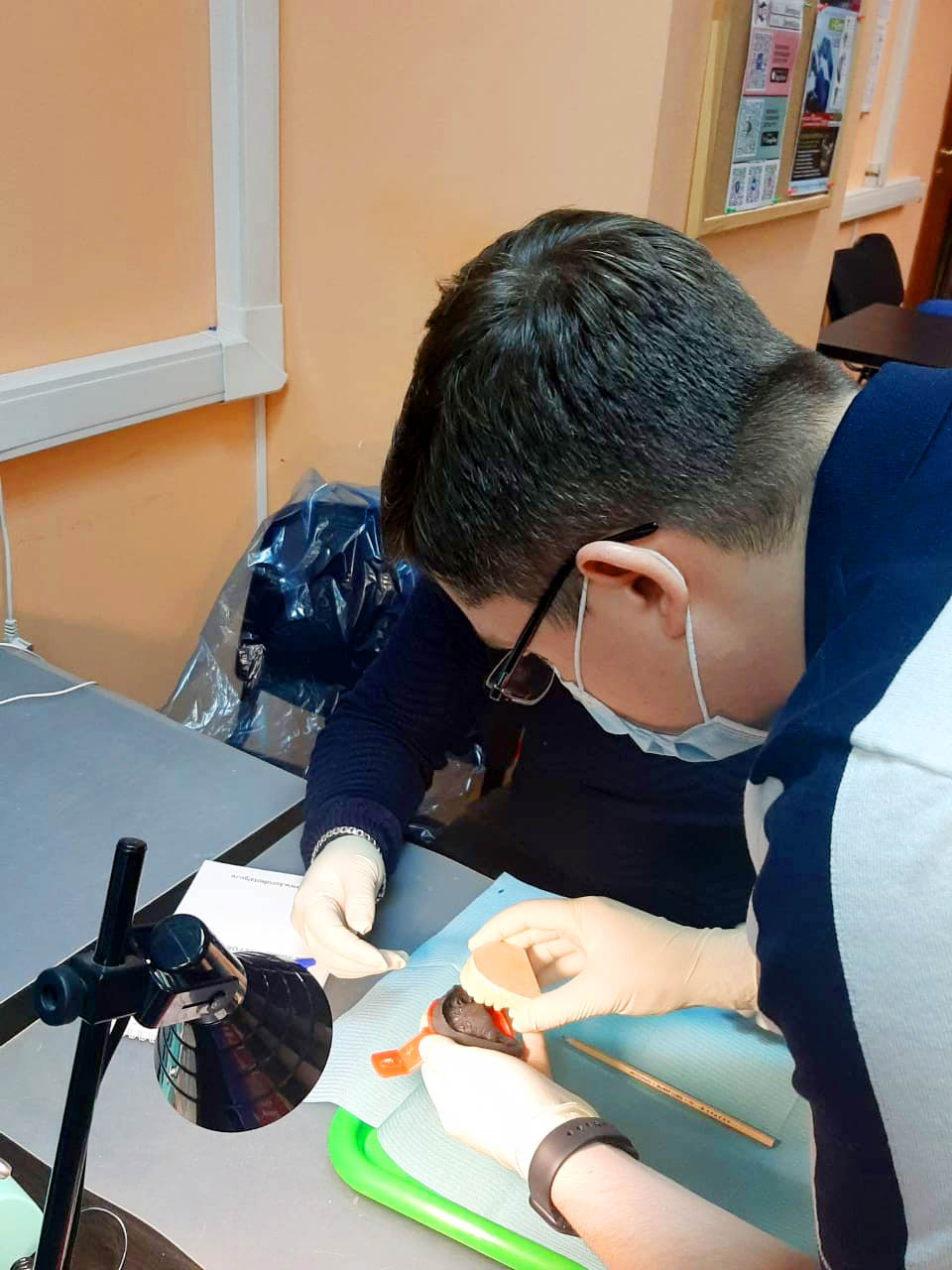 Препарирование зубов под цельнокерамические реставрации во фронтальном отделе. Пост-релиз 22 ноября