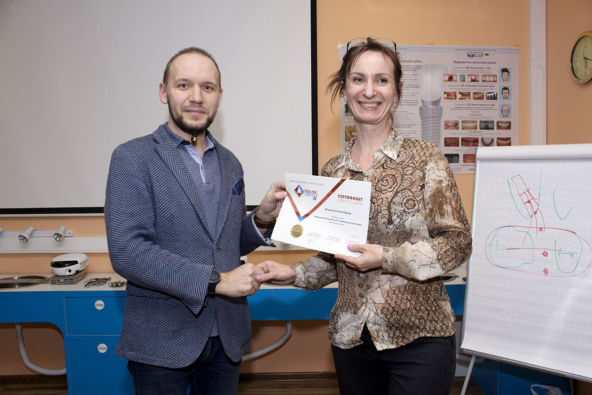 Атравматичное удаление зубов и методики наложения швов. 21.01.2020