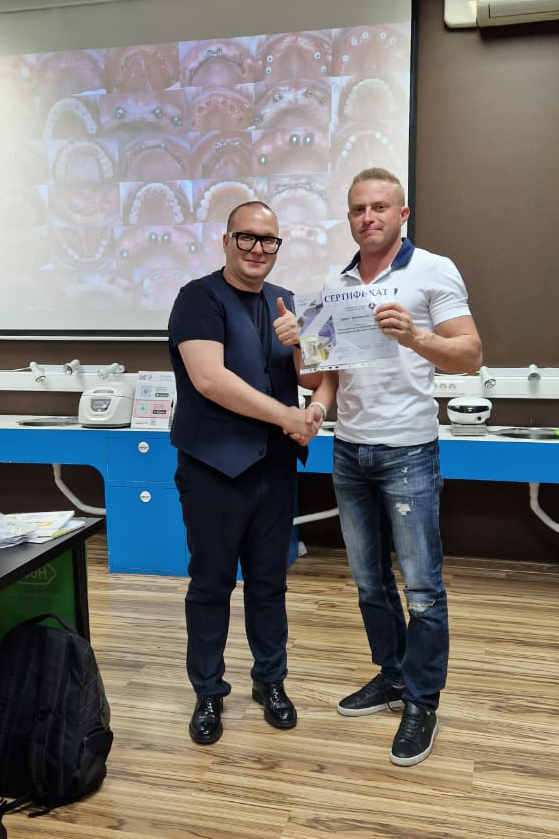 Экспертный курс по тотальной имплантации и протезированию при полном отсутствии зубов 20.08