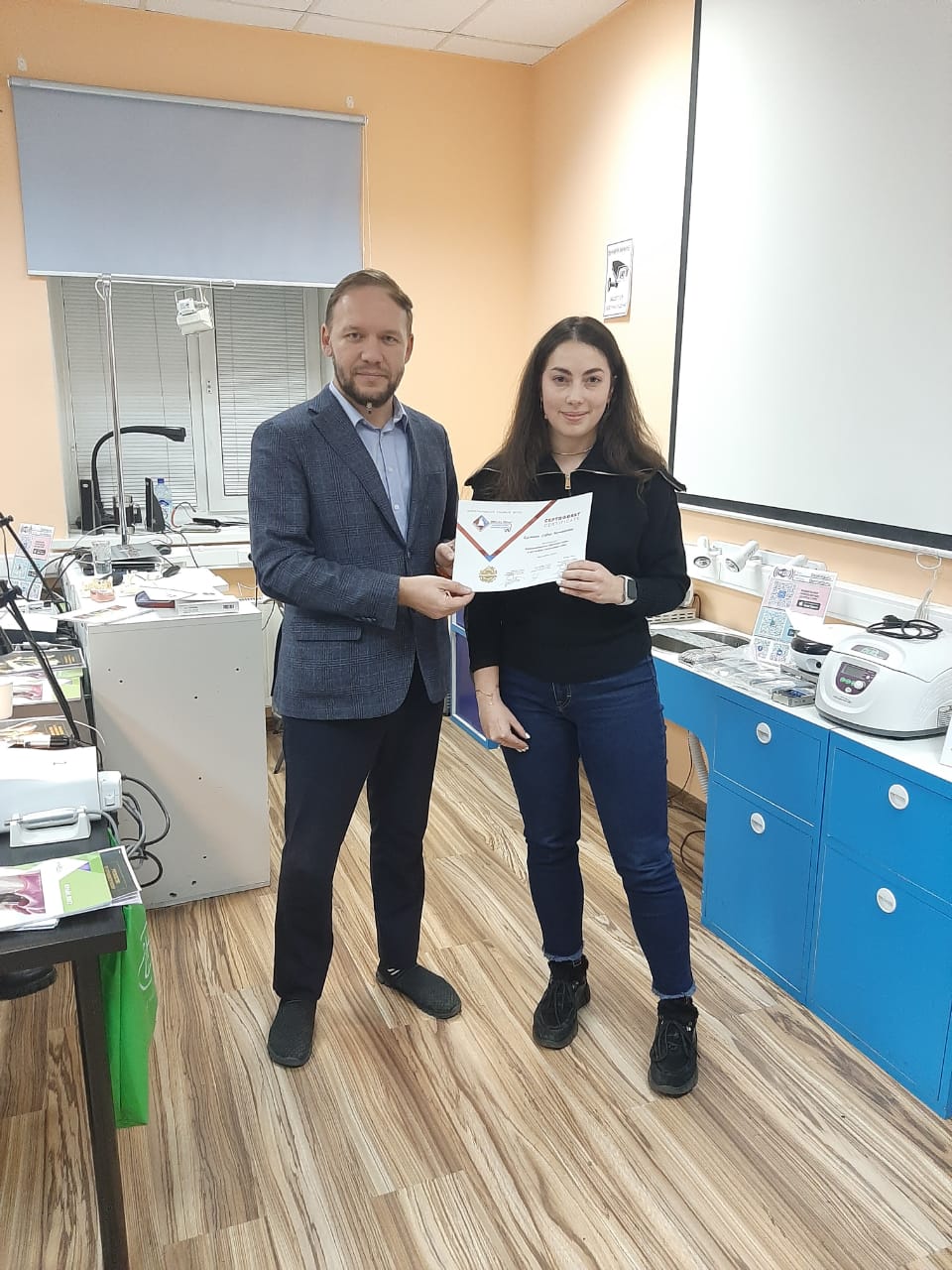 Атравматичное удаление зубов и методики наложения швов. Пост-релиз 11.12.20