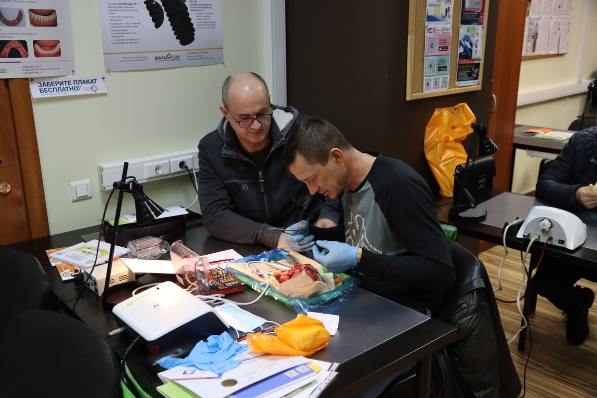 Одномоментная имплантация и немедленная нагрузка