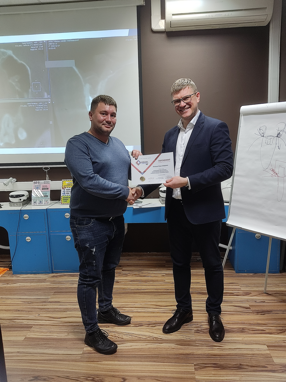 Дентальная имплантация с одновременной пластикой мягких тканей в сложных клинических случаях