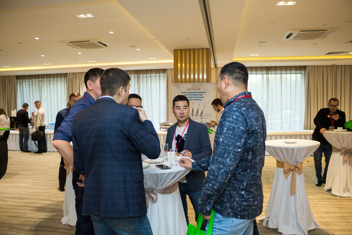 Большой Московский Имплантологический Конгресс с Ховардом Глюкманом 17 октября