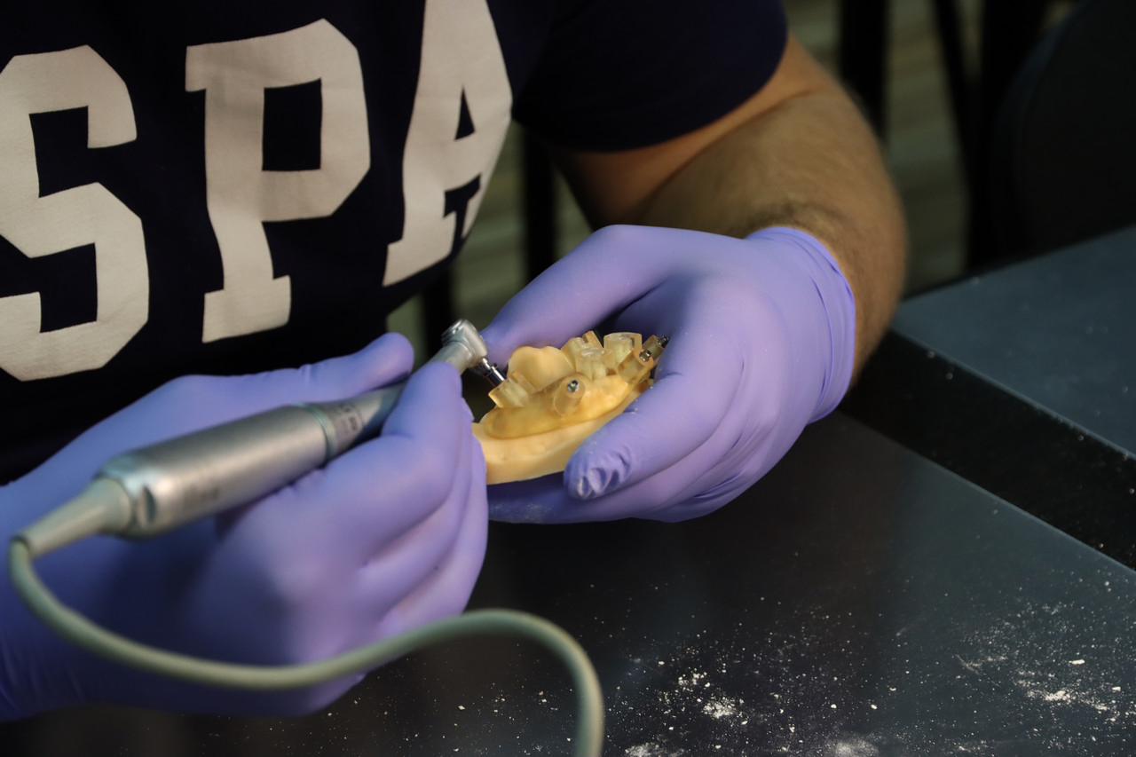 Продвинутый курс R2Gate+ExoCAD. Практика на беззубой челюсти