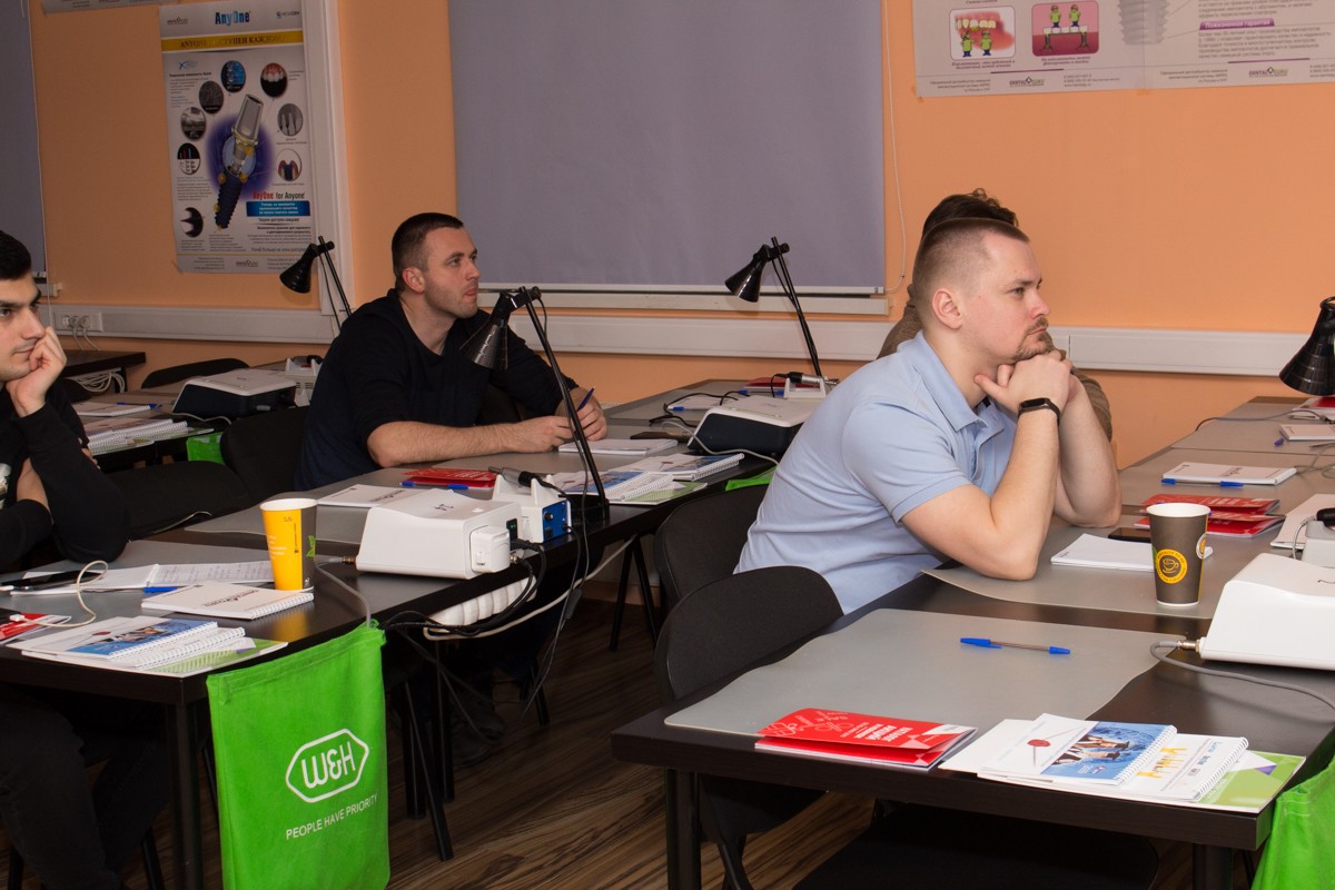 2019.11.01 Как спасти имплантат. Стратегия и тактика в лечении периимплантитов. Панцулая В.Г.