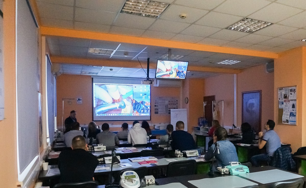 Атравматичное удаление зубов и методики наложения швов. Курс Камиля Наильевича Хабиева, 6 октября