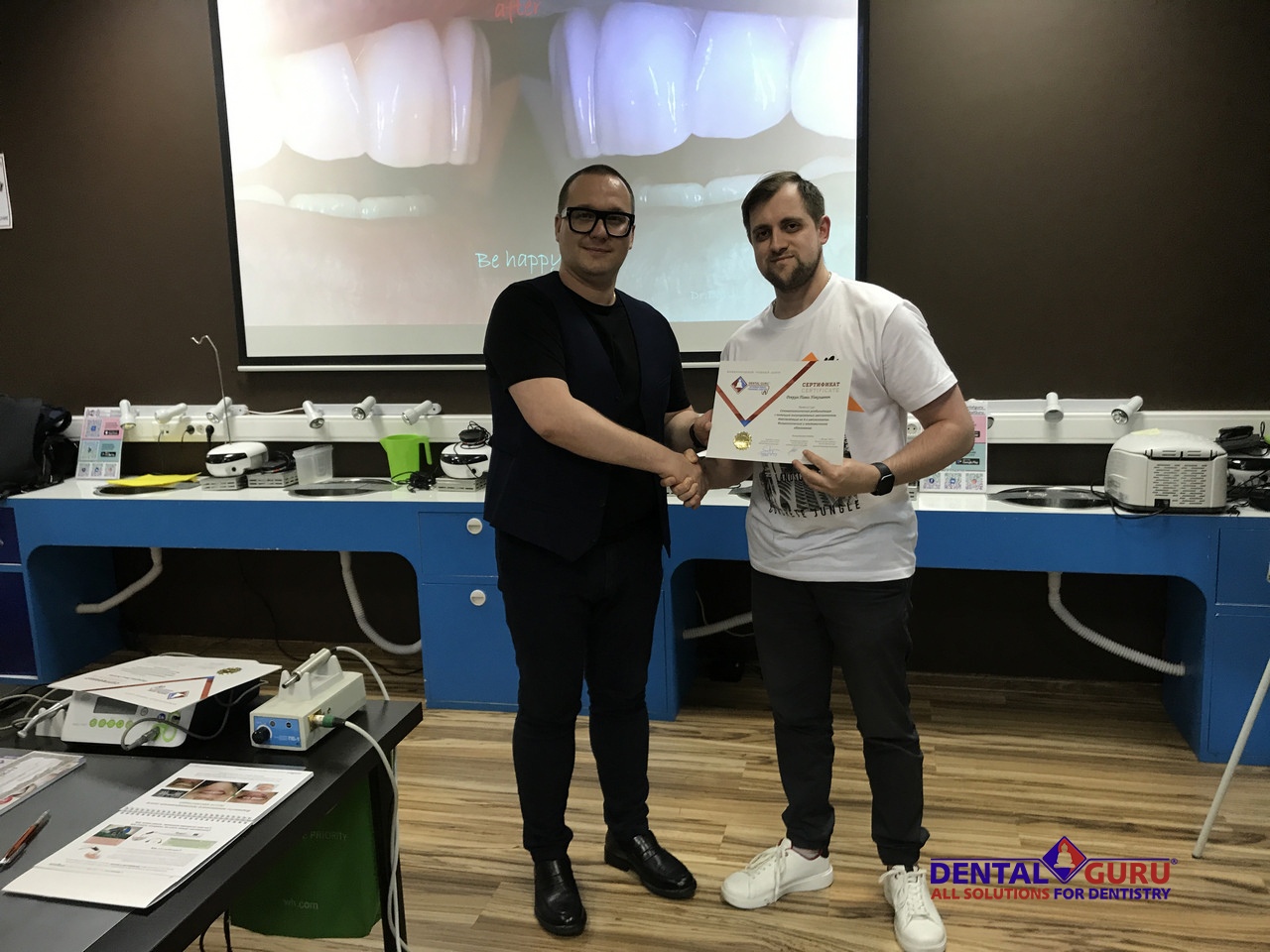 25.06.2021 Стоматологическая реабилитация с помощью ангулированных имплантатов. Имплантация на 4-х имплантатах. Физиологическое и анатомическое обоснование