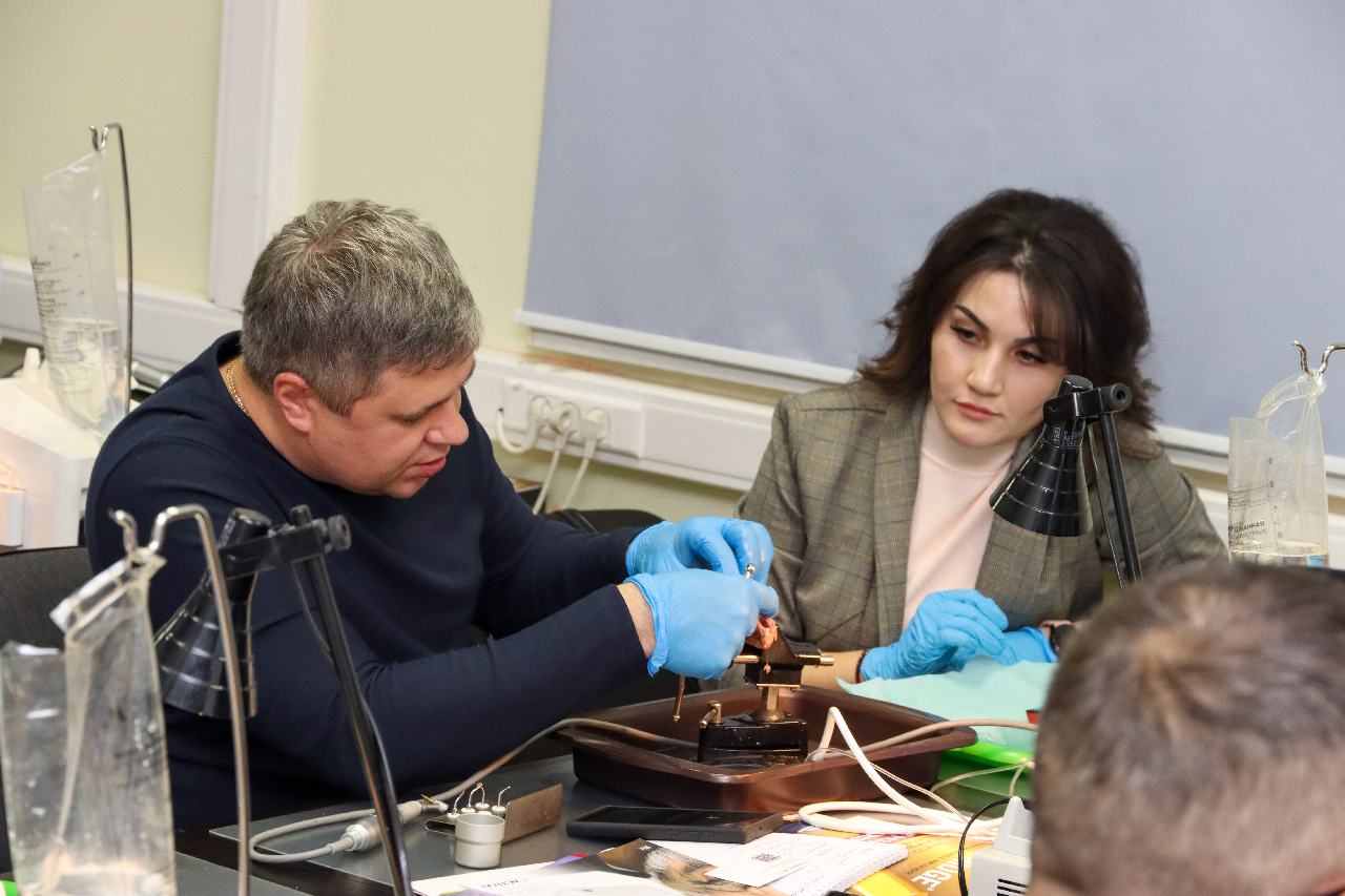 Продвинутый курс по имплантации: костная пластика и синус-лифтинг 13-14 сентября