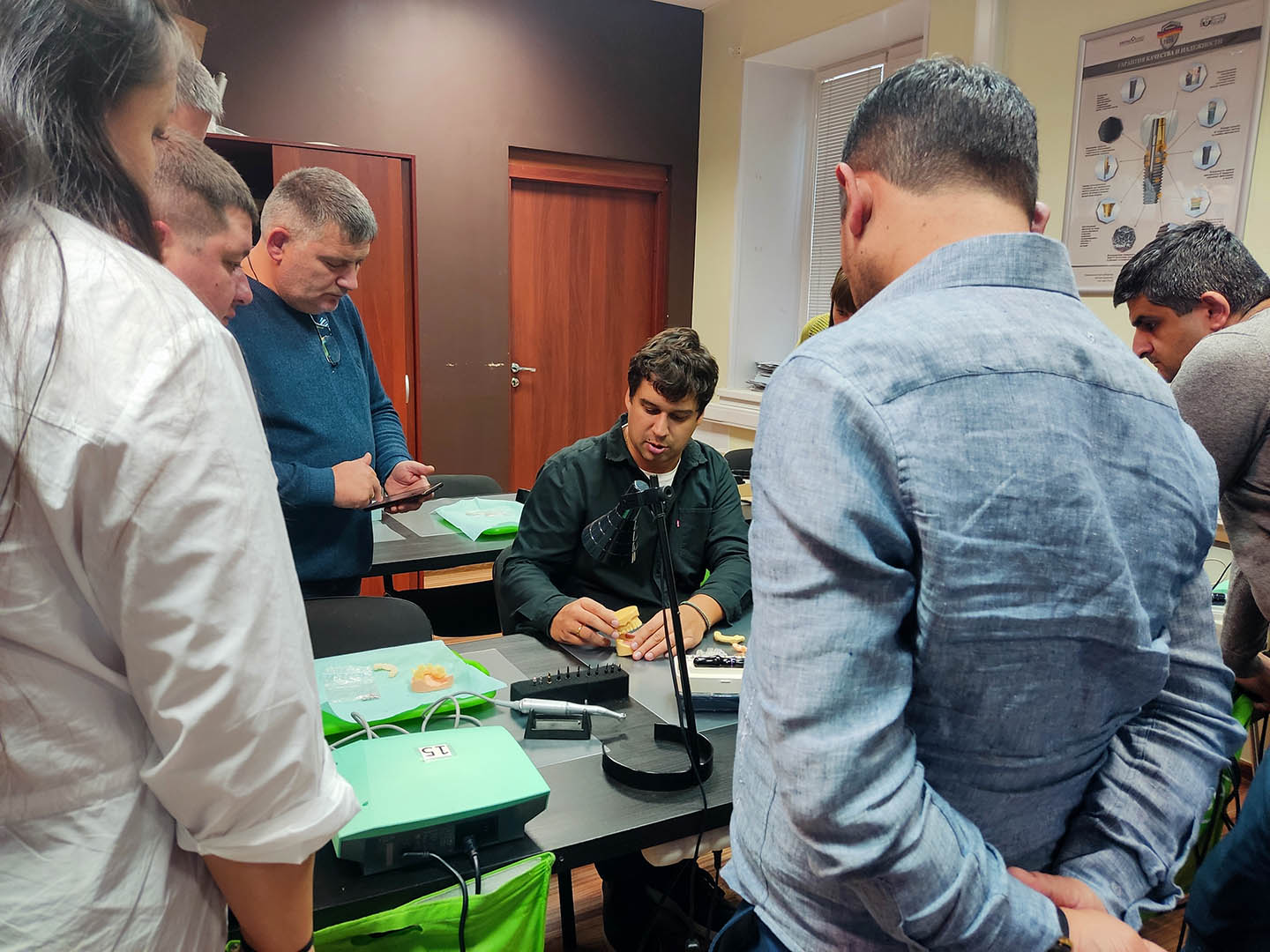 Продвинутый курс R2Gate+ExoCAD+3Shape: Практика на беззубой челюсти