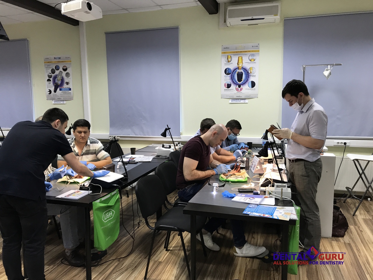 Курс Виталия Панцулая: одномоментная имплантация и немедленная нагрузка