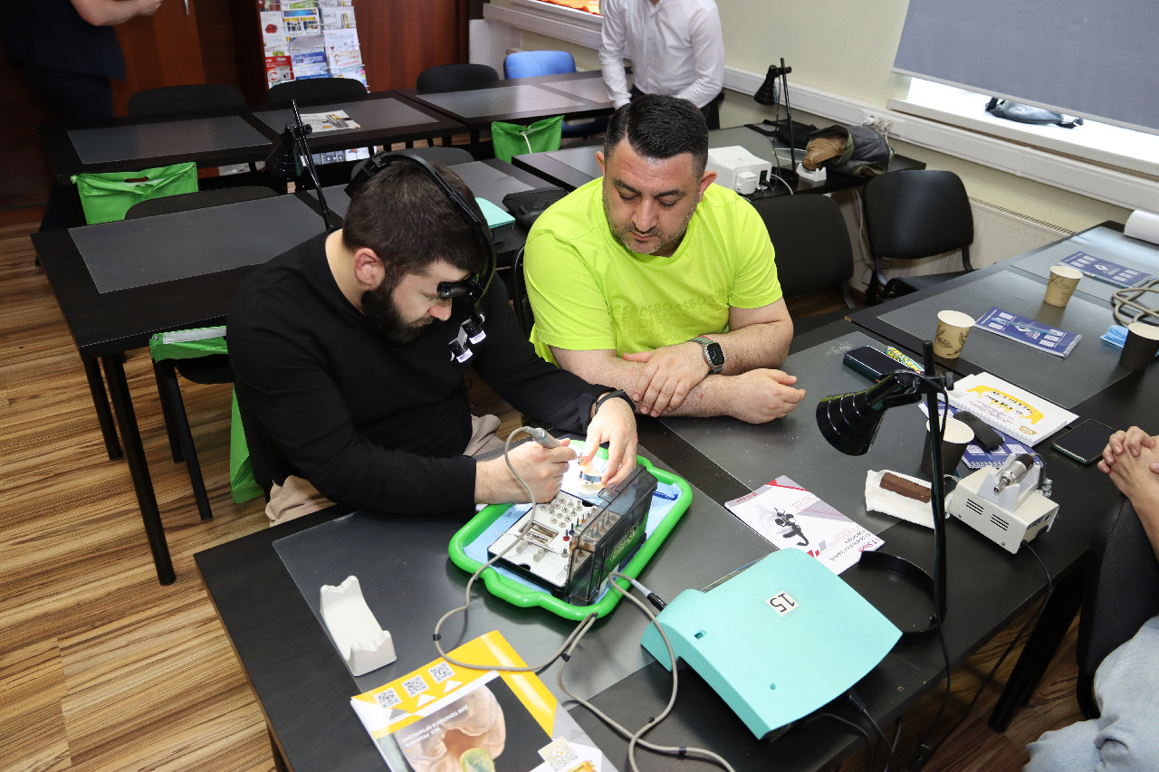 Экспертный курс по тотальной имплантации и протезированию при полном отсутствии зубов