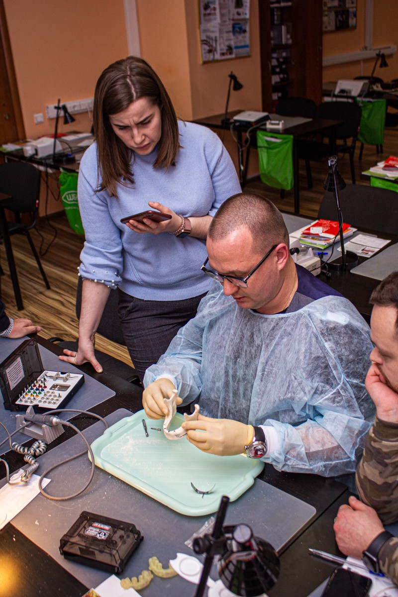 Стоматологическая реабилитация с помощью ангулированных имплантатов. 5 февраля 2020, Данилов Александр Алексеевич