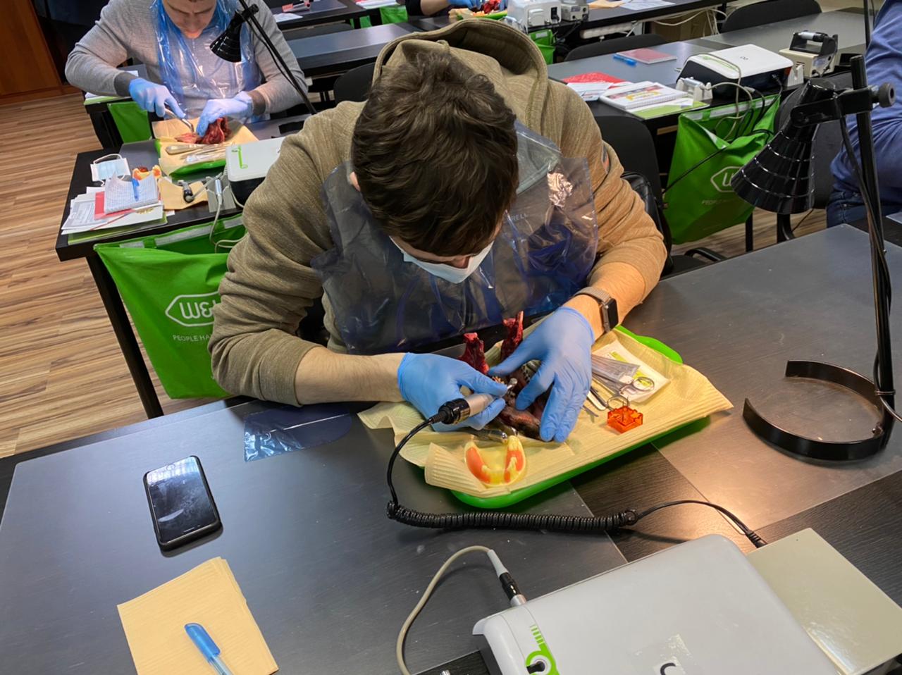 Атравматичное удаление зубов и методики наложения швов. Пост-релиз 09.04.21