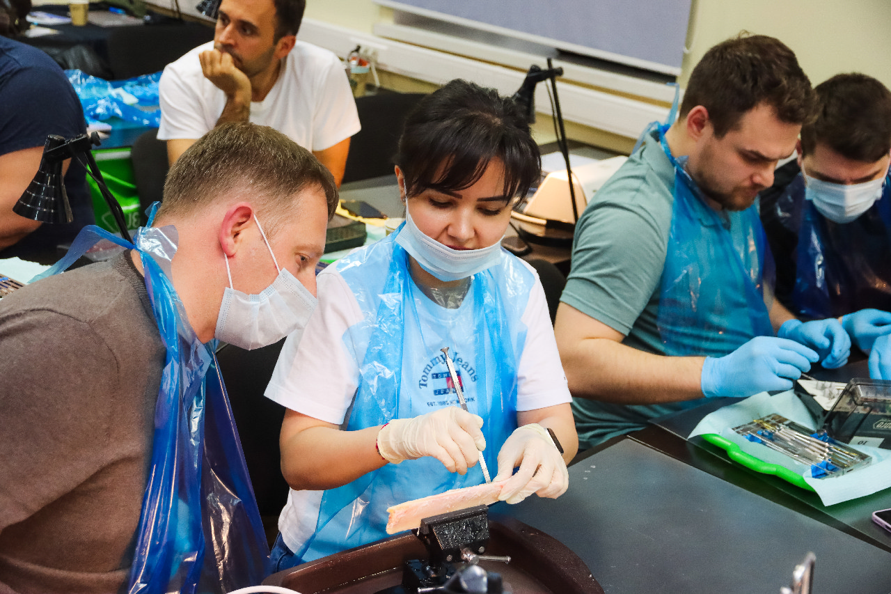 Продвинутый курс по имплантации. Костная пластика и синус-лифтинг