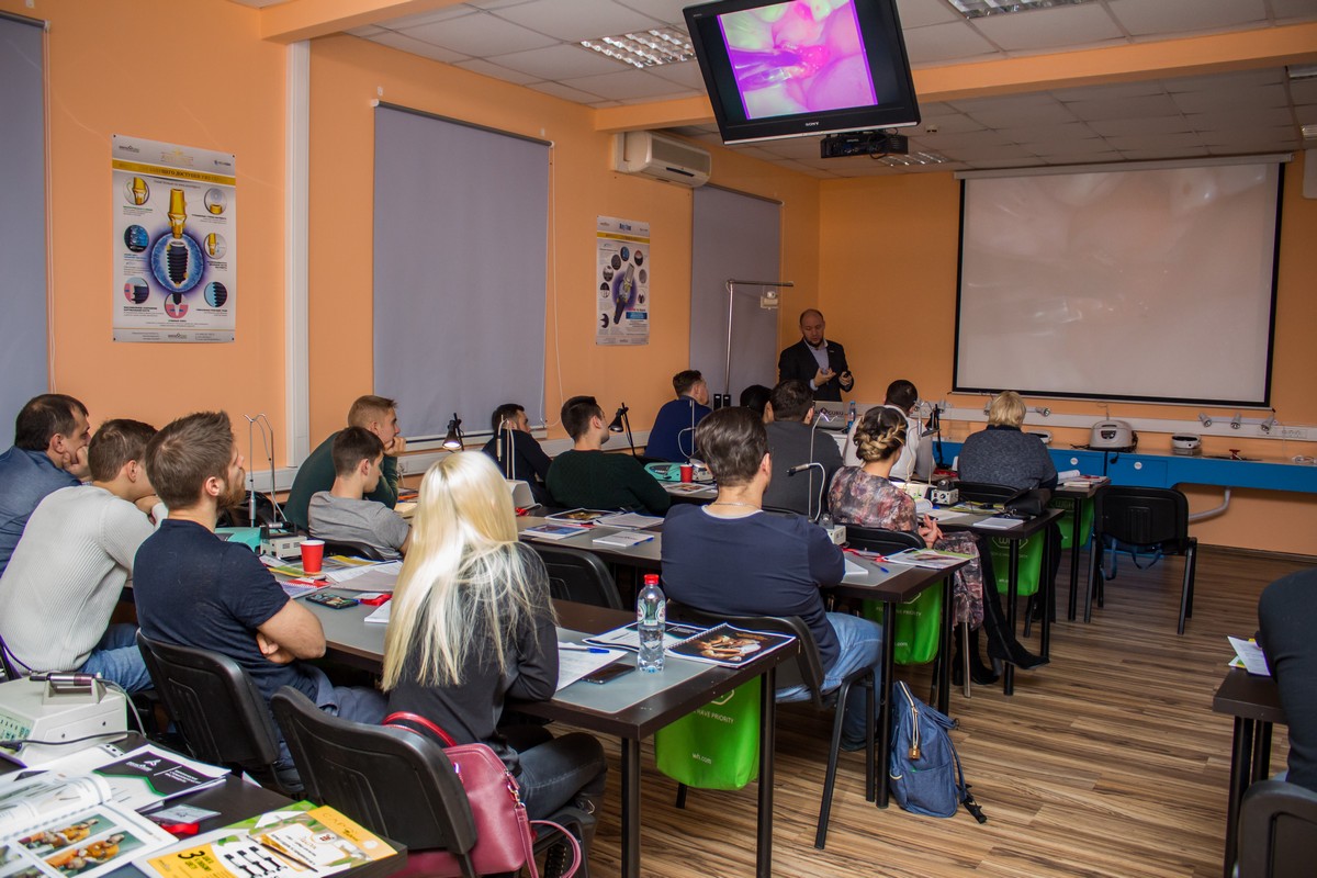 Атравматичное удаление зубов и методики наложения швов