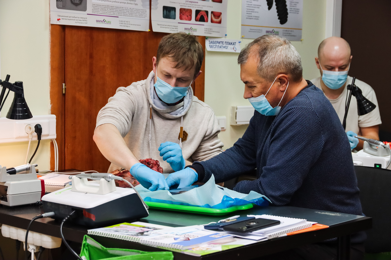 Виталий Панцулая: одномоментная имплантация и немедленная нагрузка