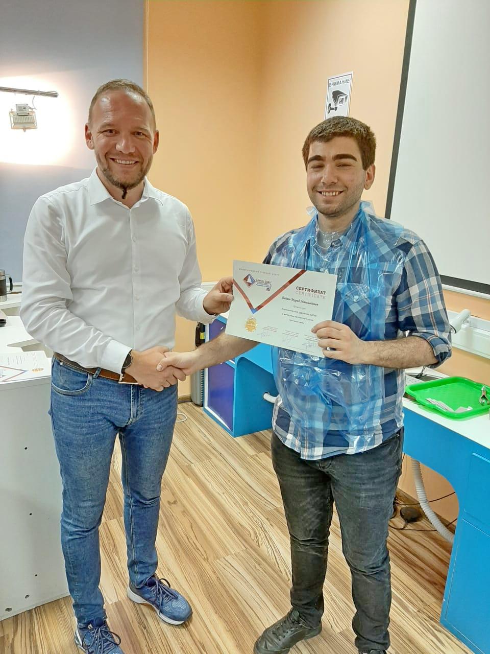 Атравматичное удаление зубов и методики наложения швов. Пост-релиз офлайн курса 23 июня.