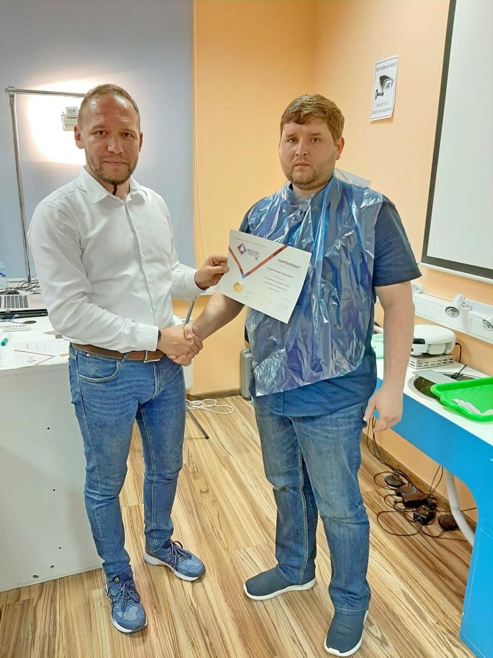 Атравматичное удаление зубов и методики наложения швов. Пост-релиз офлайн курса 23 июня.