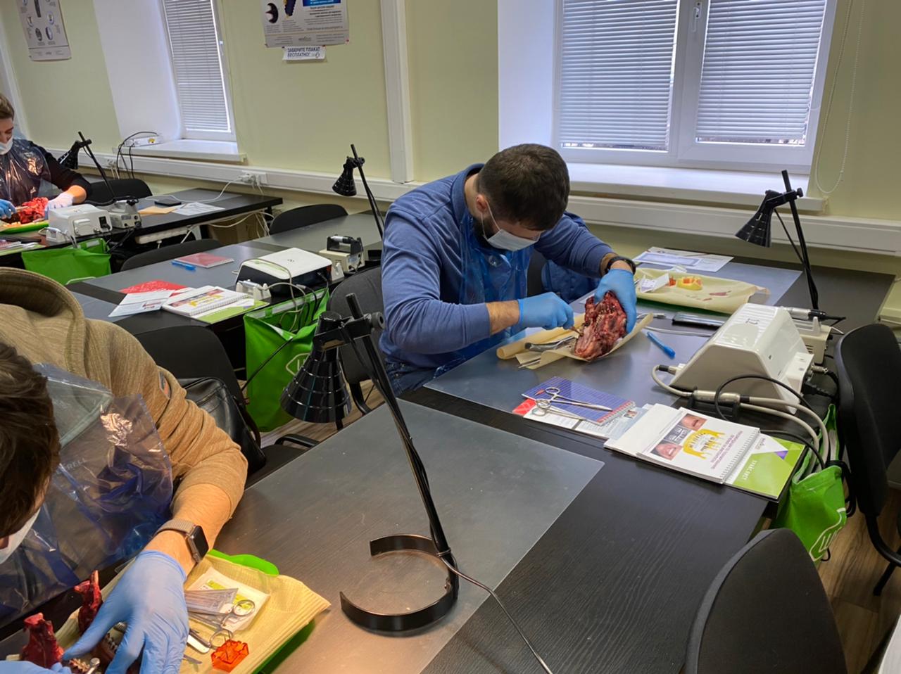 Атравматичное удаление зубов и методики наложения швов. Пост-релиз 09.04.21