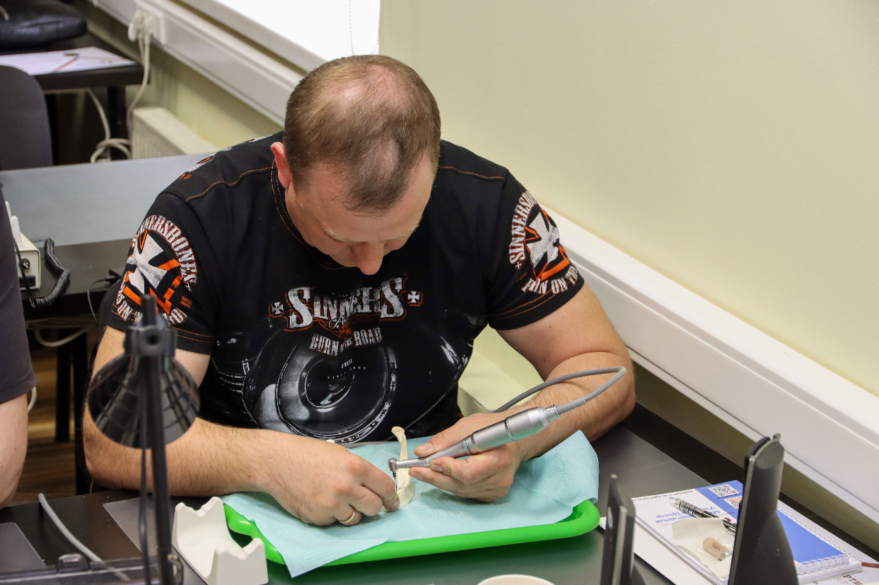 Экспертный курс по тотальной имплантации и протезированию при полном отсутствии зубов