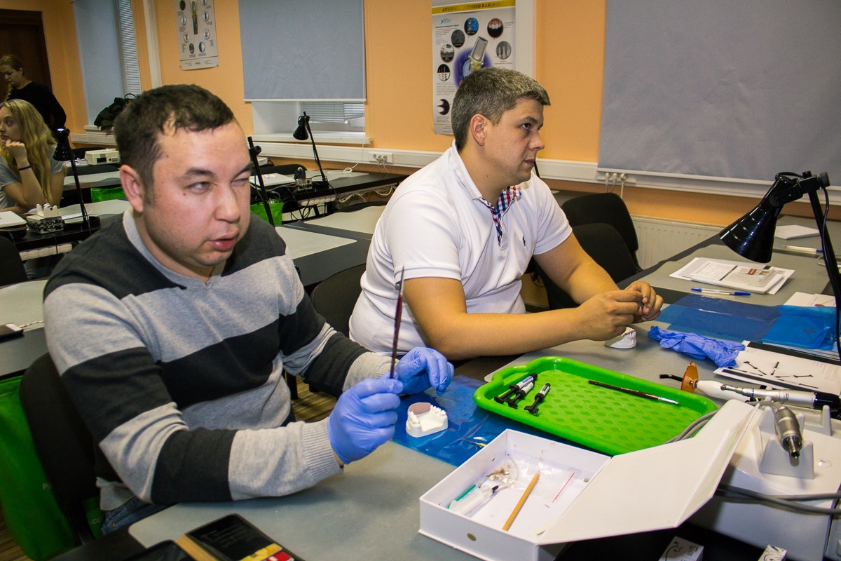 Два дня, два лектора, 40 тем и реставрация на пациенте.