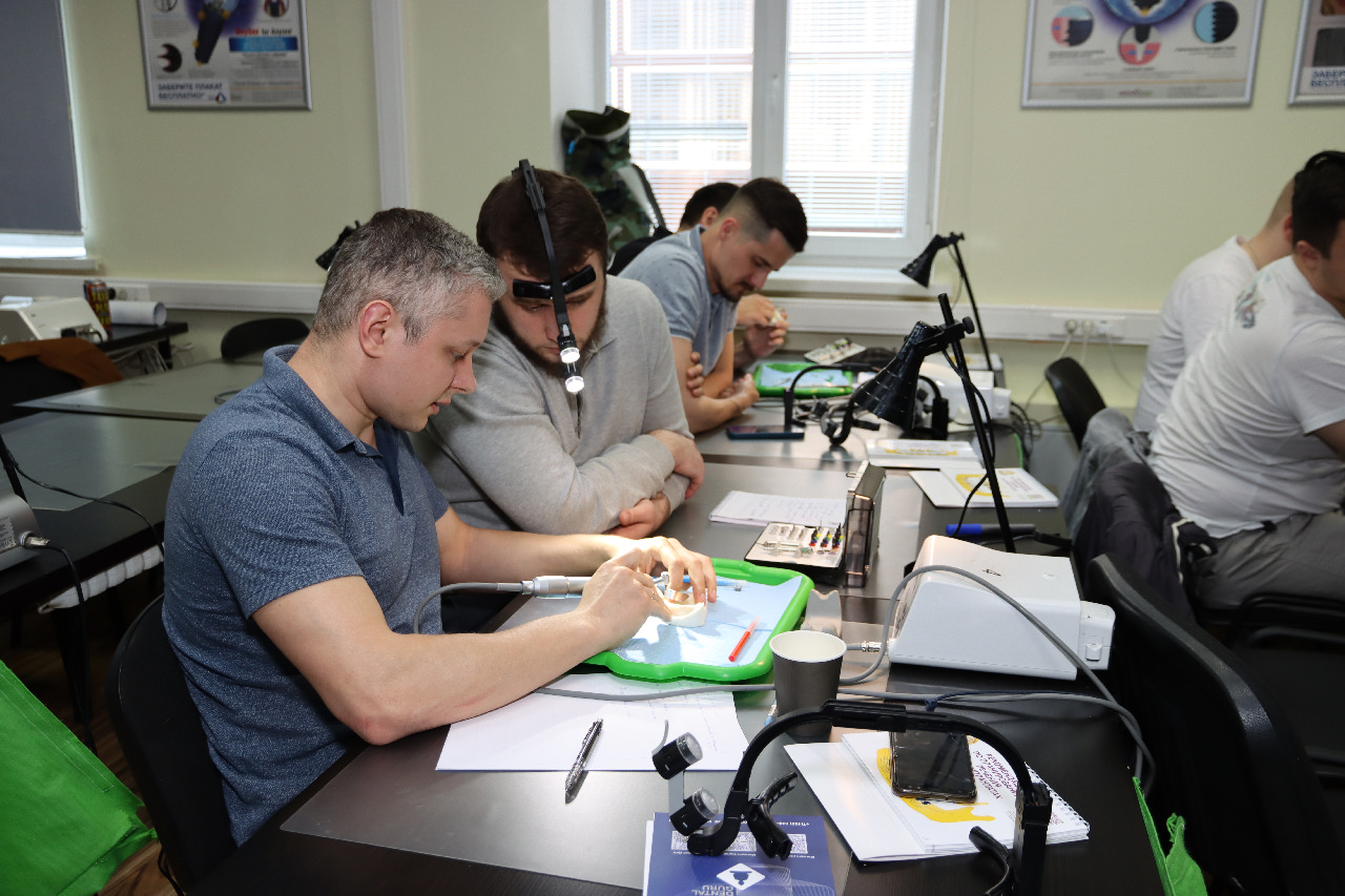 Экспертный курс по тотальной имплантации и протезированию при полном отсутствии зубов