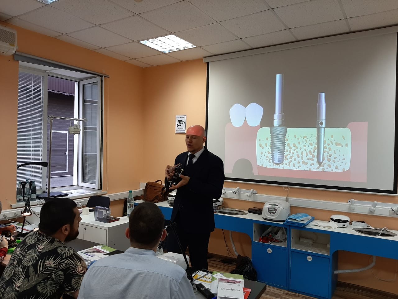 Базовый курс по имплантации, 10-11 октября 2020г.