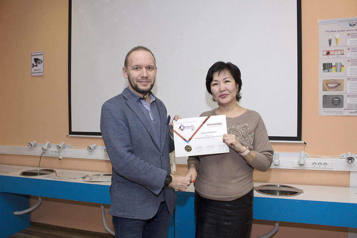 Атравматичное удаление зубов и методики наложения швов. 21.01.2020