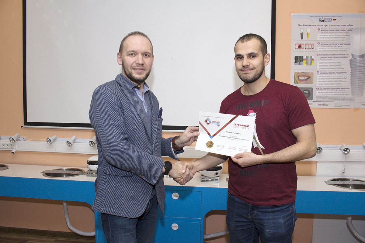 Атравматичное удаление зубов и методики наложения швов. 21.01.2020