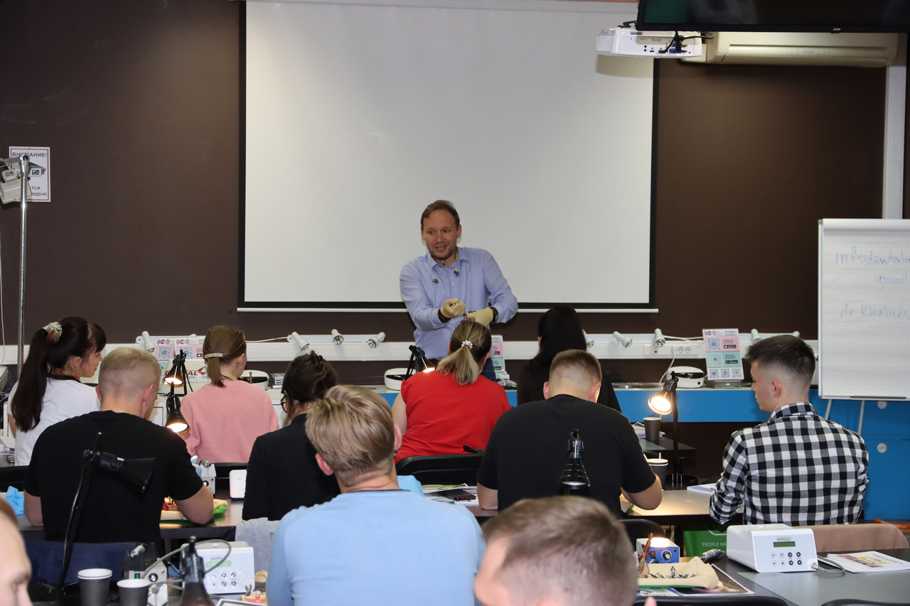 Атравматичное удаление зубов и методики наложения швов